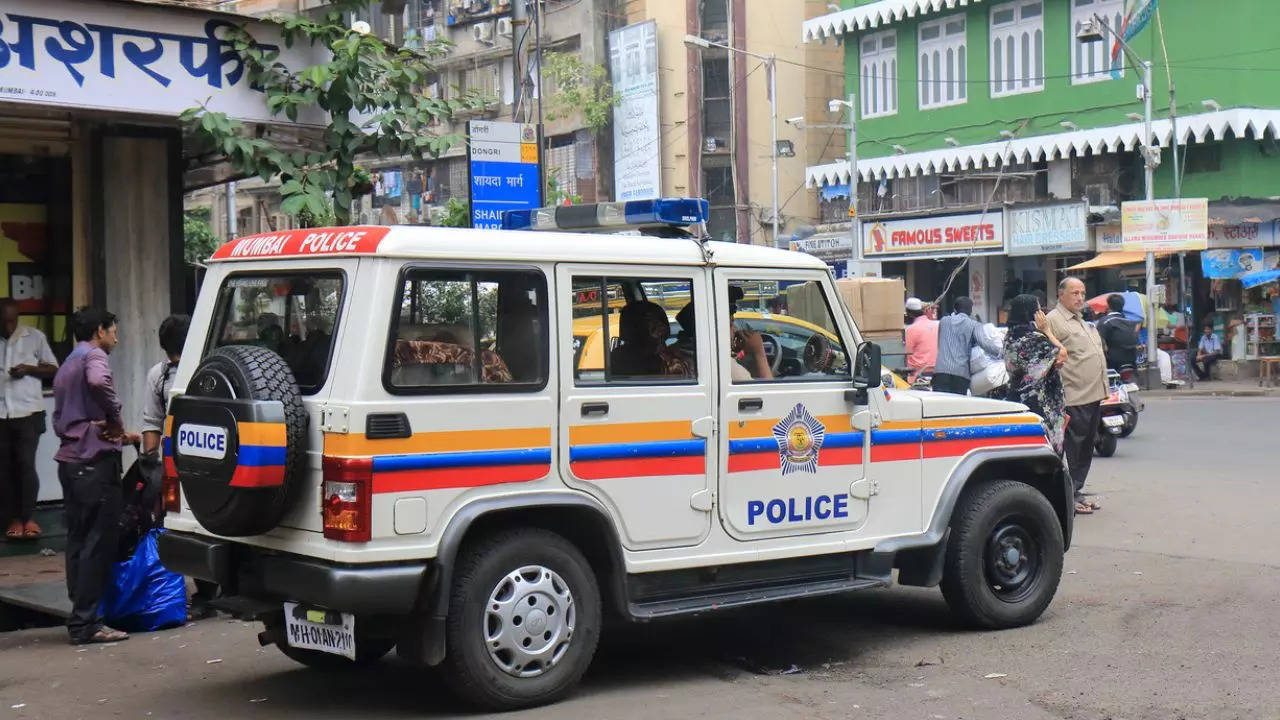 mumbai police has tightened security arrangements on the occasion of ganesh chaturthi