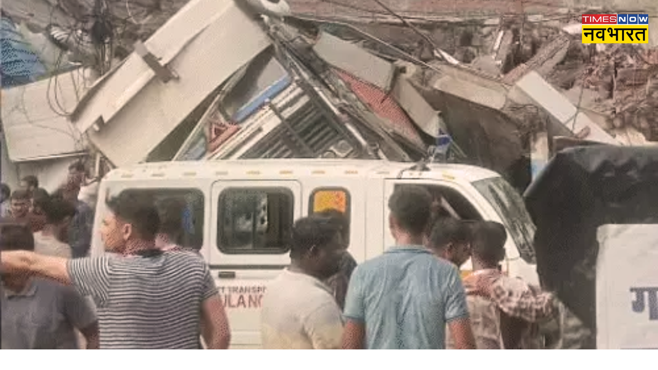 building collapsed at transport nagar lucknow many people are feared buried under the debris