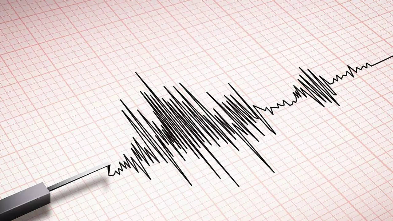 earthquake today  tremors felt in delhi ncr today