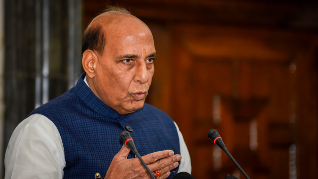 rajnath singh hits out at rahul gandhi over his claim on sikhs and china intrusion