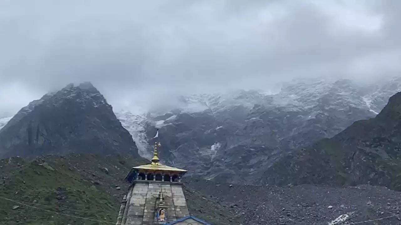 Kedarnath Snowfall