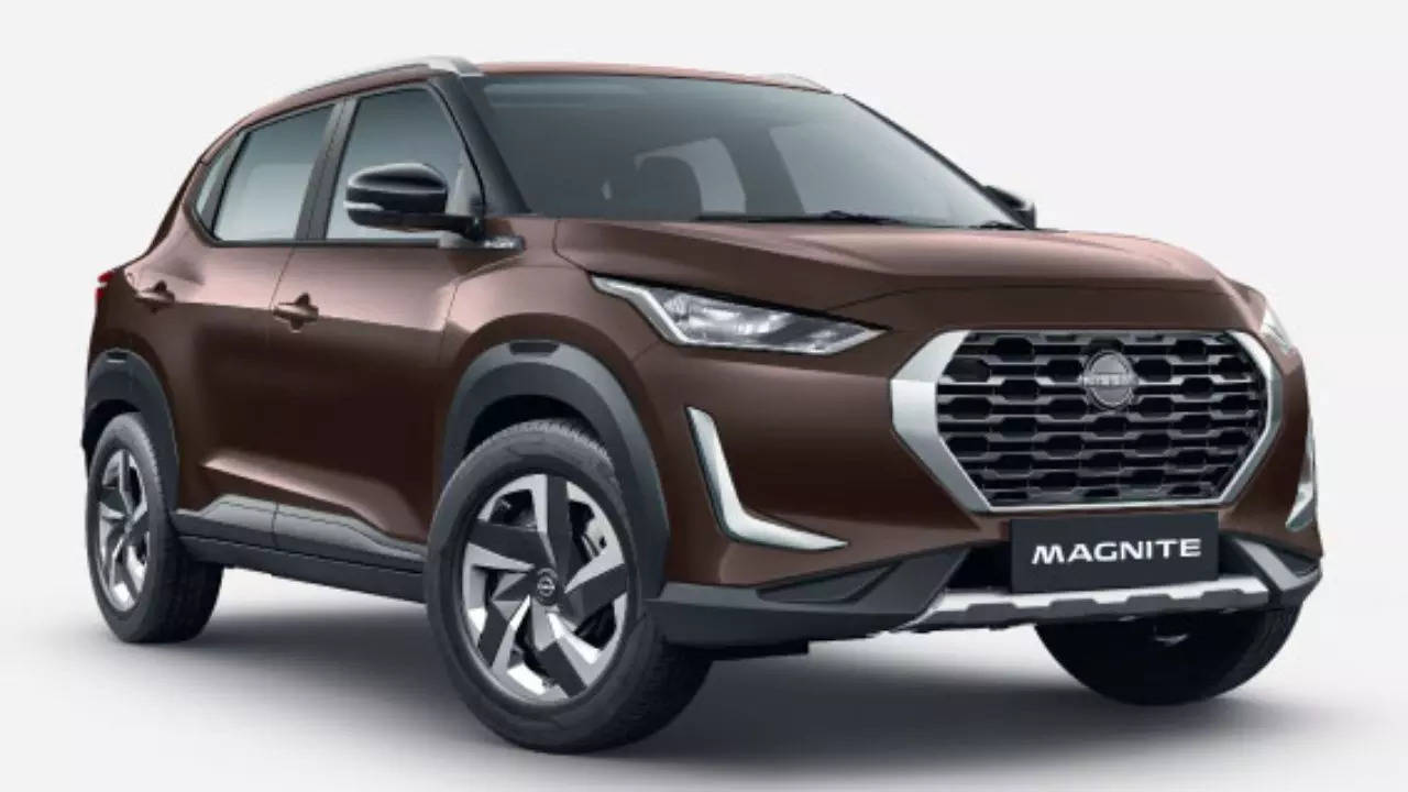 nissan offering huge discount on magnite suv over 1 lakh in september 2024