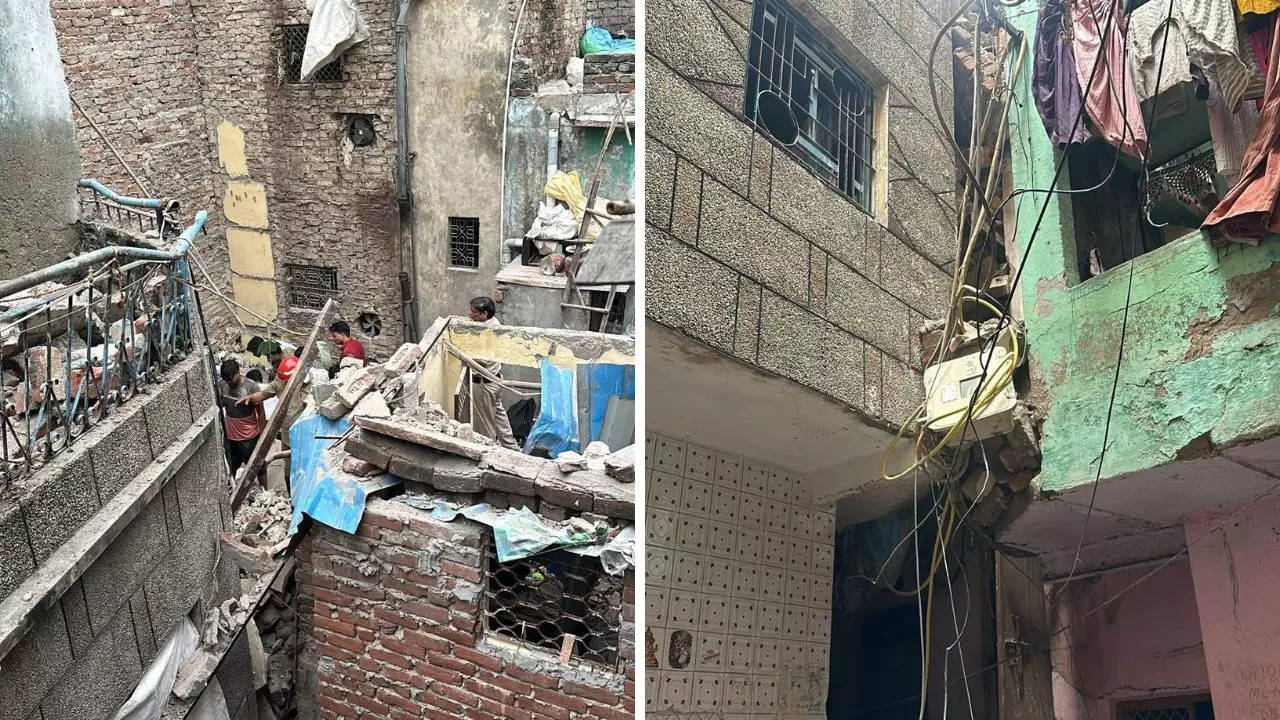 house collapsed in Karol Bagh