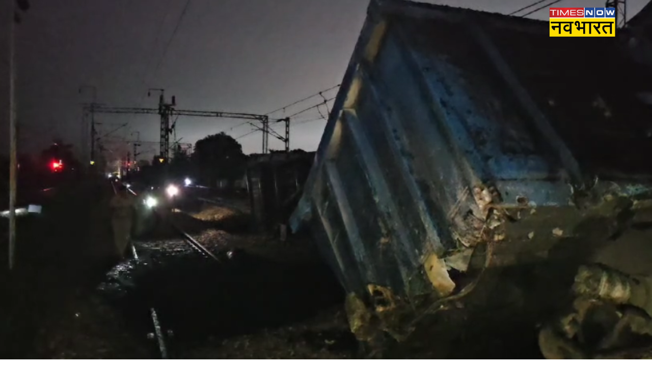 Goods train derails in Mathura