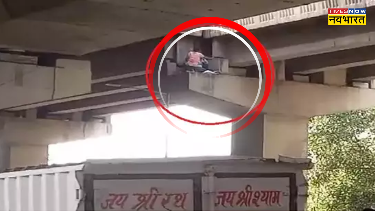 Woman trapped in Noida flyover pillar