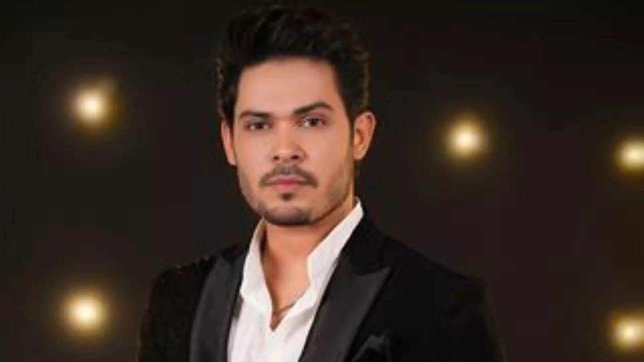 Kunwar Amar Singh react on Anupama leap