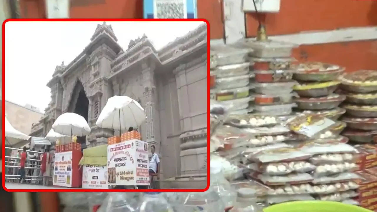 Prasad in Varanasi Mandir