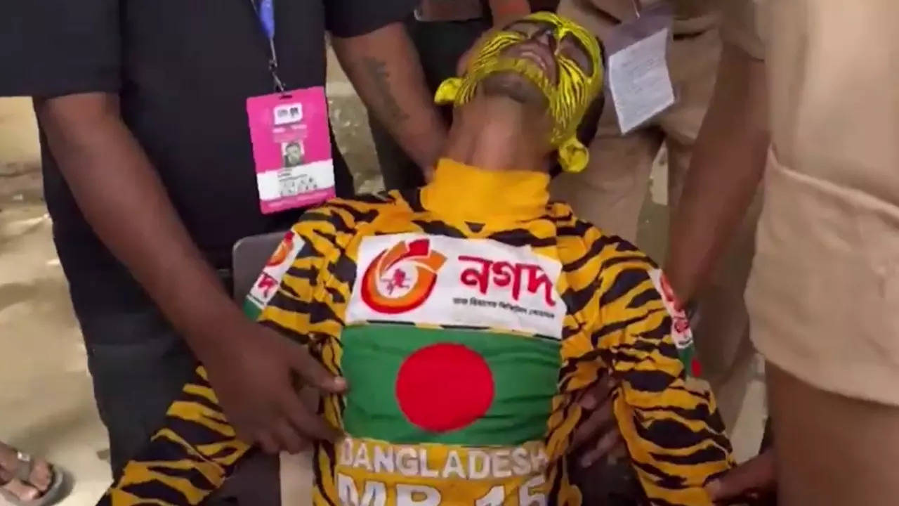 Bangladesh Fan Tiger Roby Beaten In Kanpur