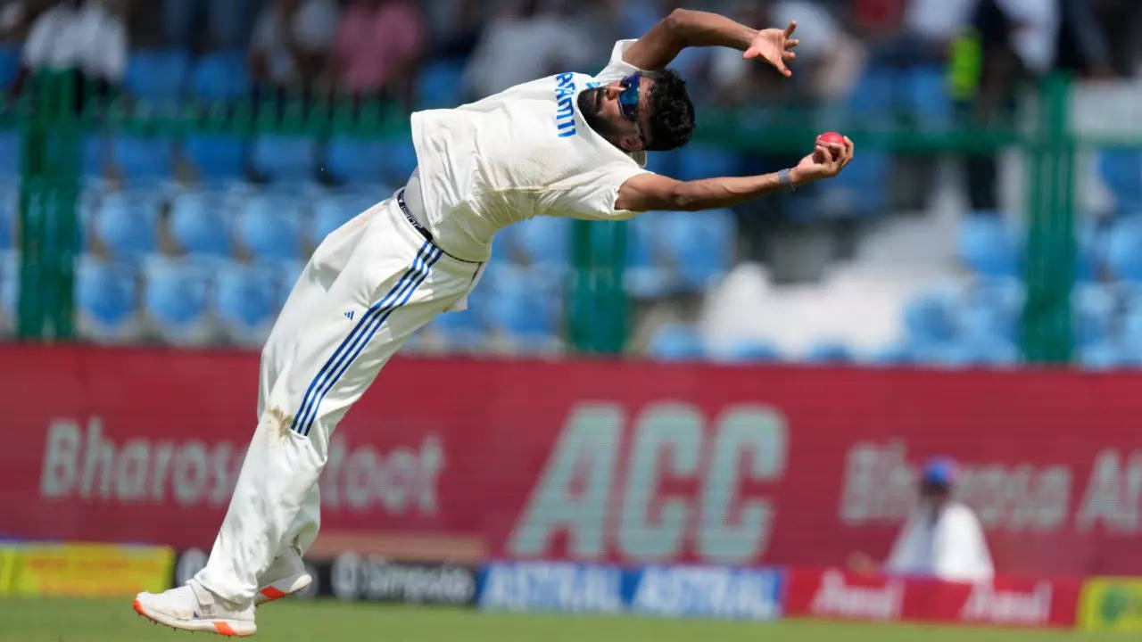 IND vs BAN 2nd Test, Mohammed Siraj Catch