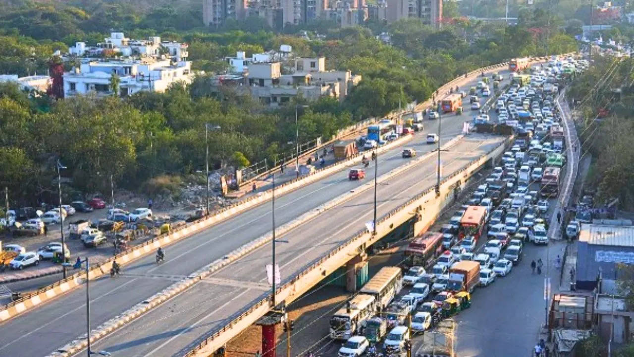 Sarita Vihar flyover