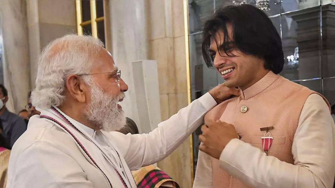 Narendea Modi With Neeraj Chopra