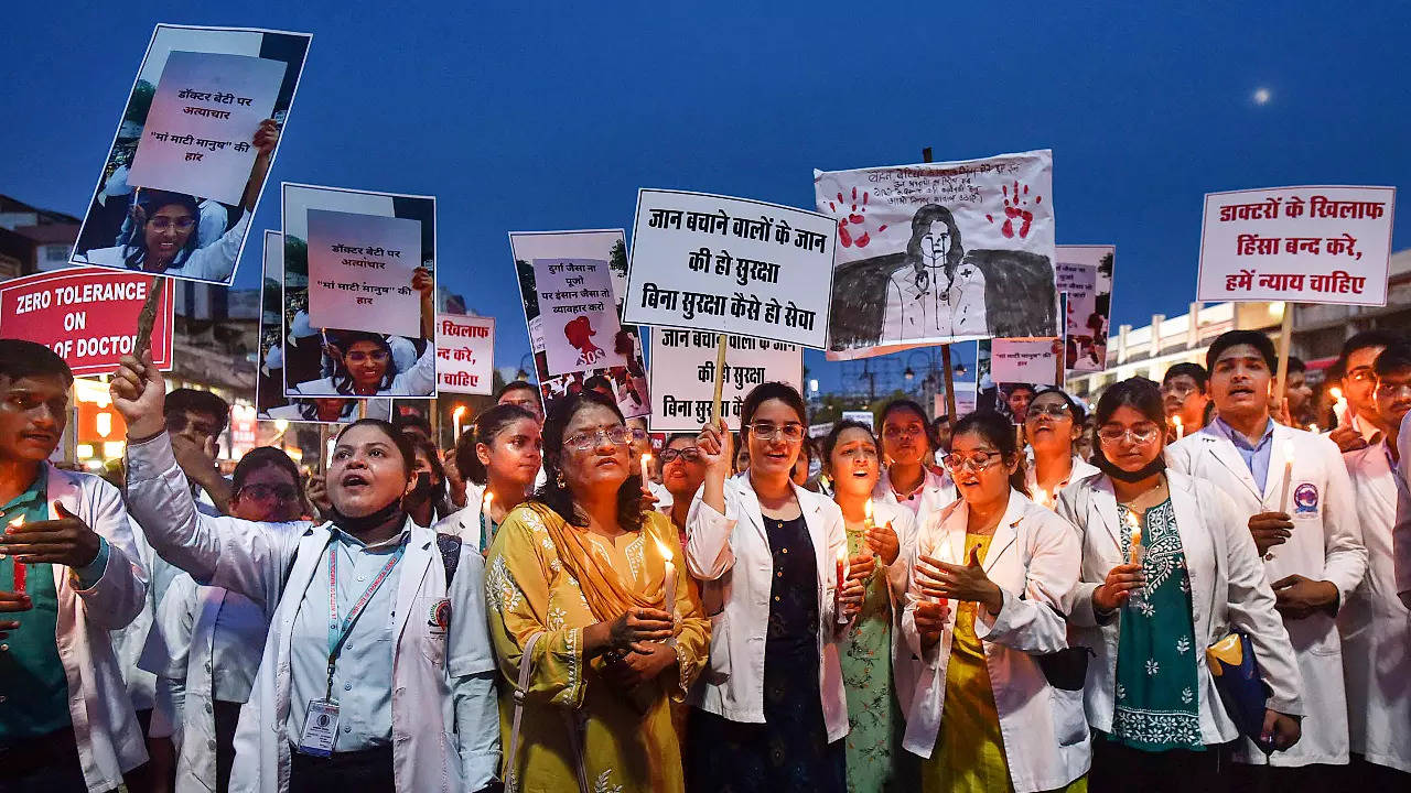 Kolkata Doctors Protesting