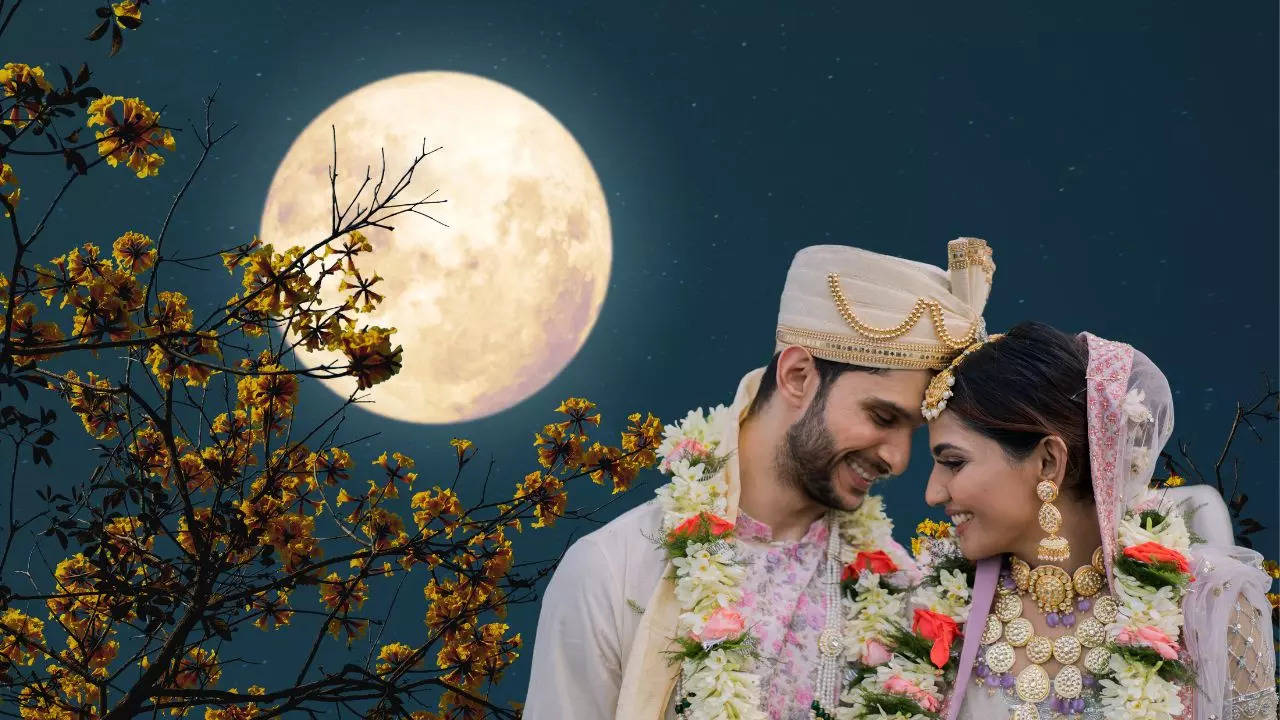 Sharad Purnima For Couples