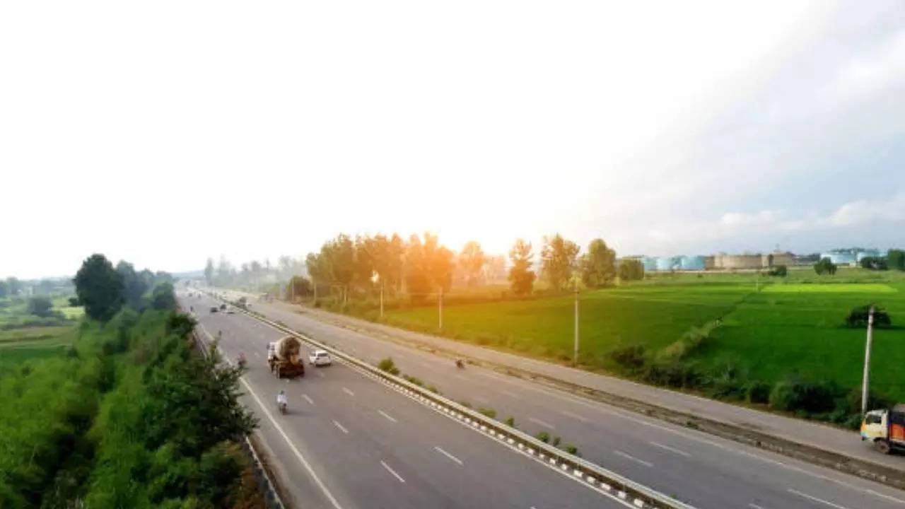 chilla Elevated road