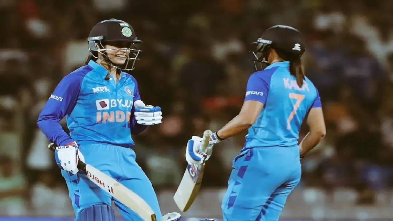 Harmanpreet kaur smriti mandhana