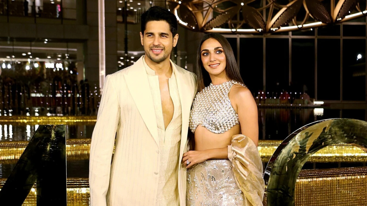 Sidharth Malhotra and Kiara Advani 2nd  Karva Chauth, See Mehndi Pics