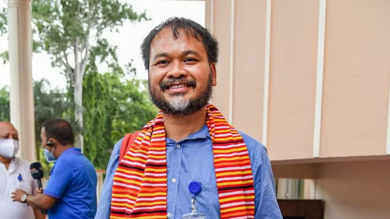 Akhil gogoi