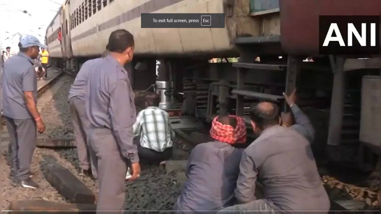 Shalimar Express Derail in Nagpur