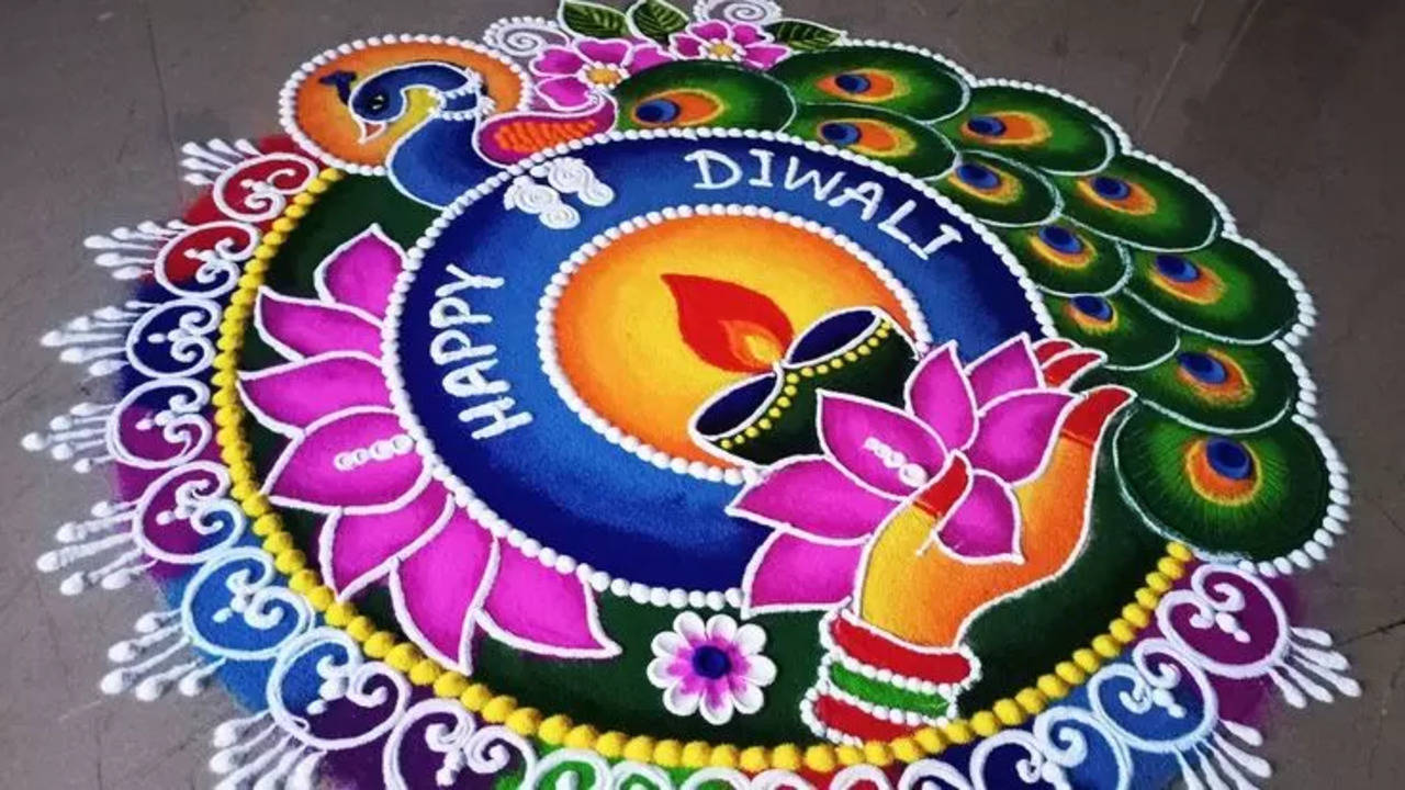 Diwali 2024 Rangoli Designs LIVE: दिवाली के दिन ऐसी सुंदर रंगोली से सजाएं घर और करें मां लक्ष्मी का स्वागत, देखें दिवाली की टॉप 10 रंगोली डिजाइन, सिंपल, EASY RANGOLI PHOTO