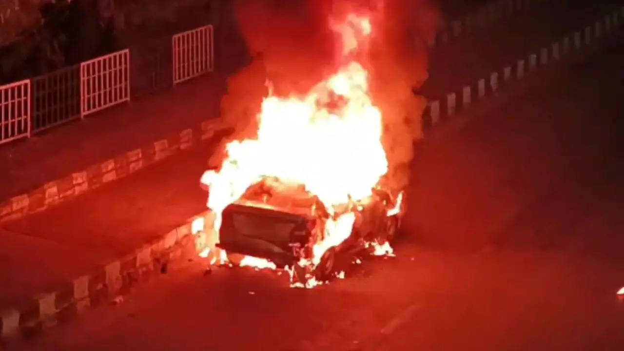 Delhi Car Fire