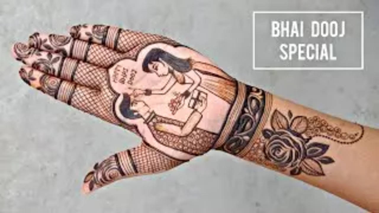 Bhai Dooj 2024 Mehndi Designs: मेहंदी से खिला-खिला दिखेगा हाथ, भाई दूज पर हथेली पर रचाएं ऐसी खूबसूरत मेहंदी, एकटक निहारेंगे लोग तो पूछेंगे पार्लर का पता, देखें EASY, SIMPLE और ARABIC MEHNDI DESIGN PHOTO