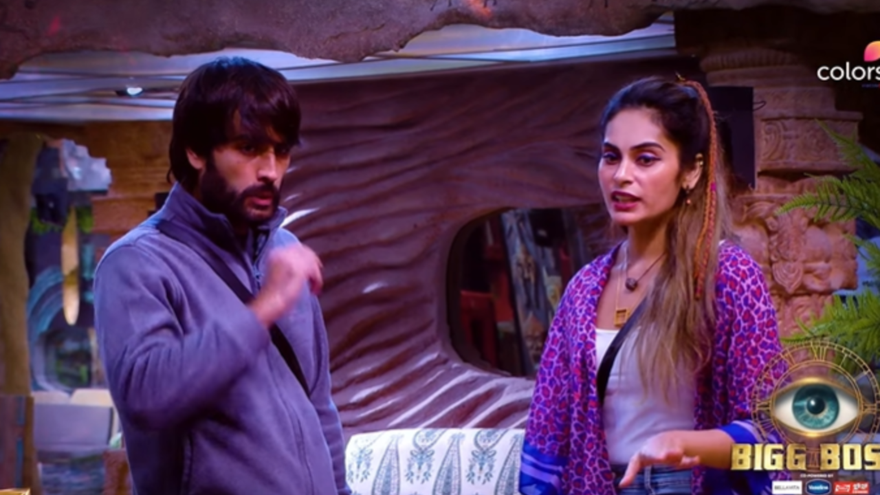 Bigg Boss 18 Vivian Dsena showed his attitude to family members