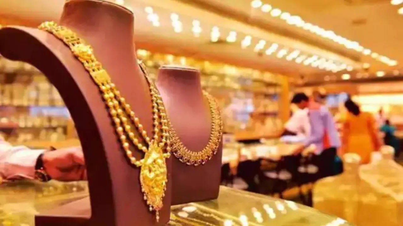 Govt revises wastage, input-output norms for gold, silver jewellery exports