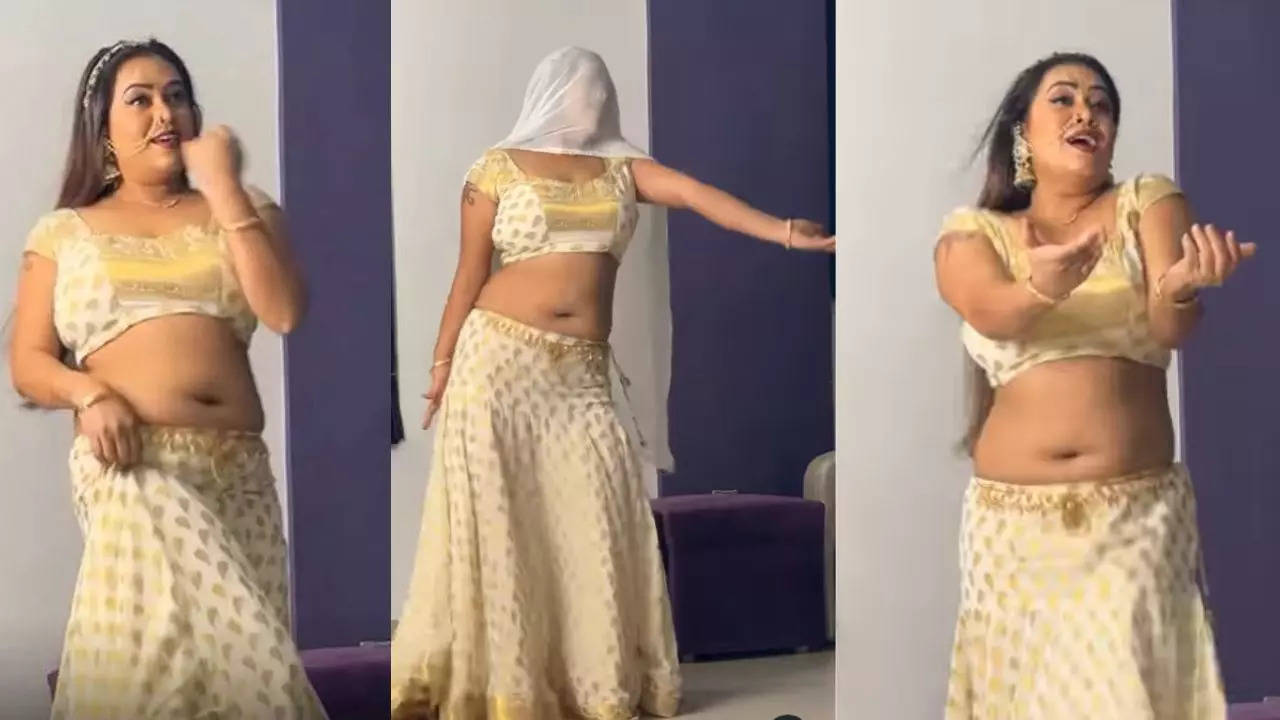 Desi Bhabhi (2)