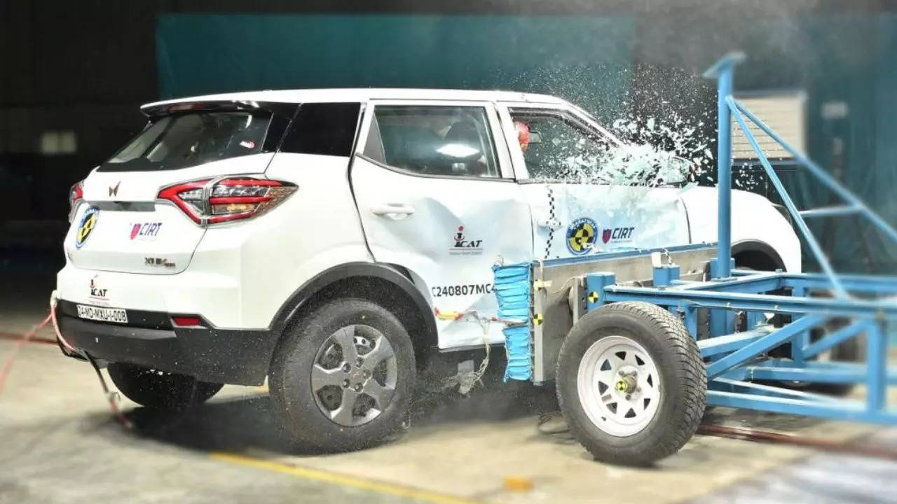 Mahindra XUV400 EV Scores 5 Star Safety Rating