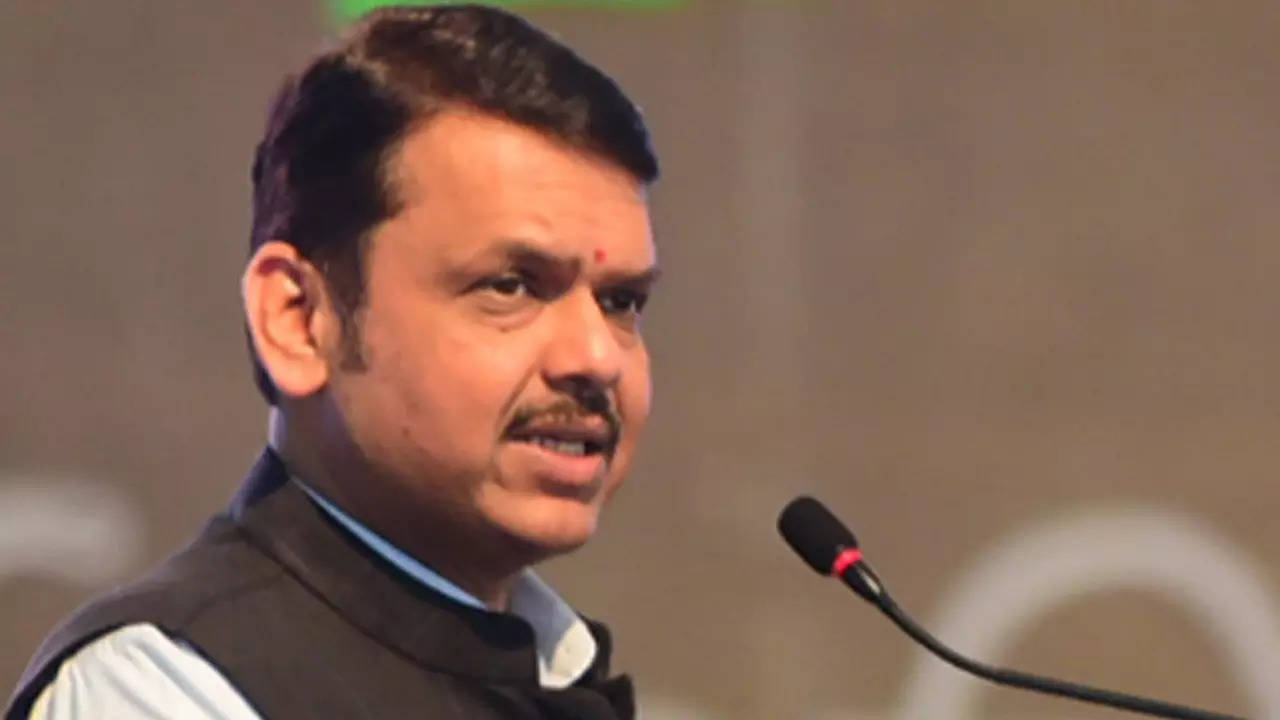 Devendra Fadnavis (2)