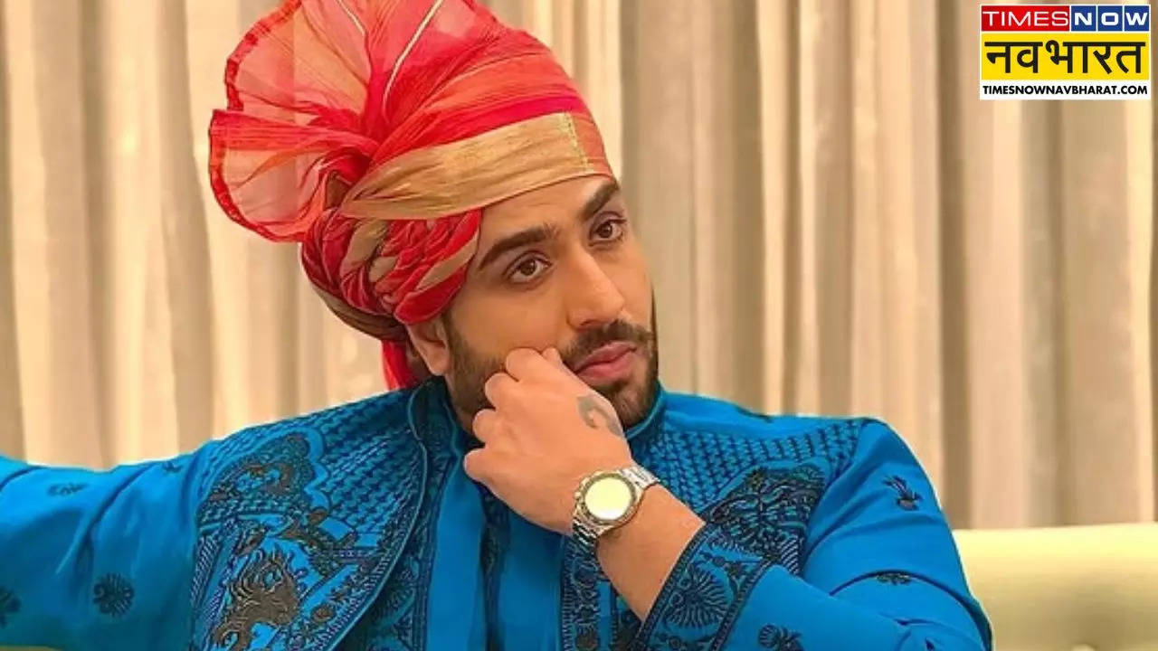 Aly Goni Fell Down on Stage while dancing