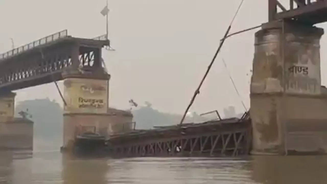 Bridge collapse