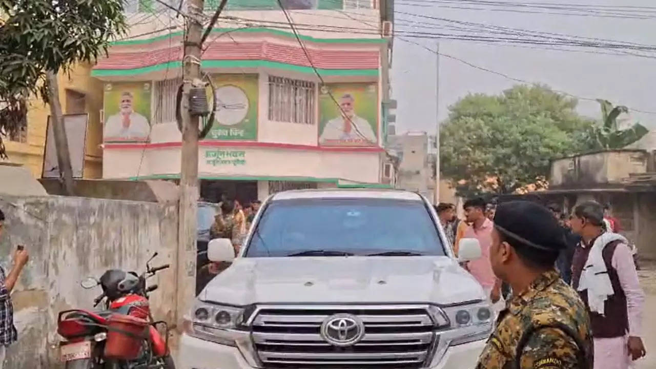 pappu yadav car