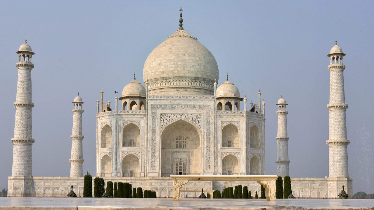 taj mahal bomb threat