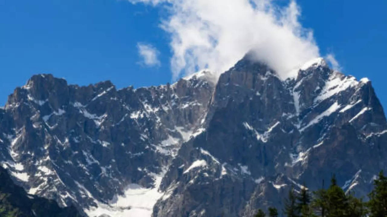 Himalayan Peak Snow Melts