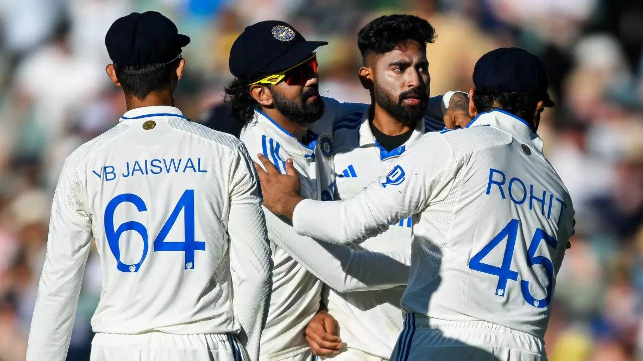 Mohammad Siraj, Mohammed Siraj, Mohammed Siraj Reaction, Mohammed Siraj reaction to Travis Head Statement, Travis Head Statement, Mohammed Siraj reaction, Mohammed Siraj vs Travis Head, IND vs AUS, IND vs AUS 2nd test Match, India vs Australia, Cricket News In Hindi, Cricket News Hindi, Sports News In Hindi,