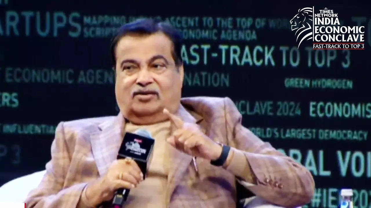 Nitin Gadkari on Delhi-Dehradun Expressway.