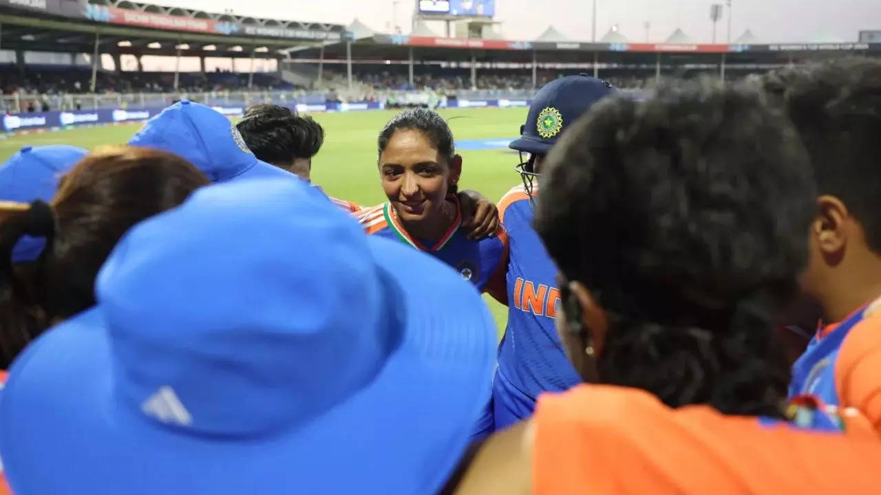 Indian women cricket team (1)