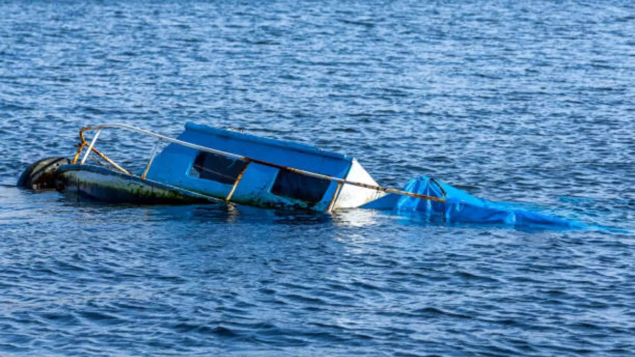 Boat Capsizes