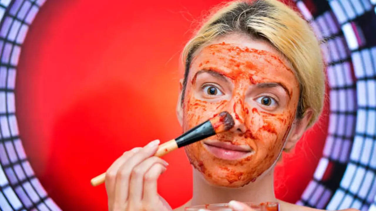 How to make tomato face pack