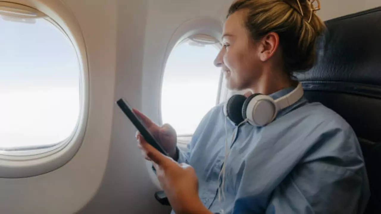 Air India Wi-Fi service on domestic flight (image-istock)