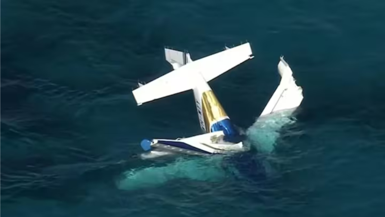 Sea plane crash