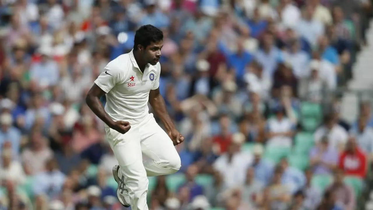 varun aaron retirement