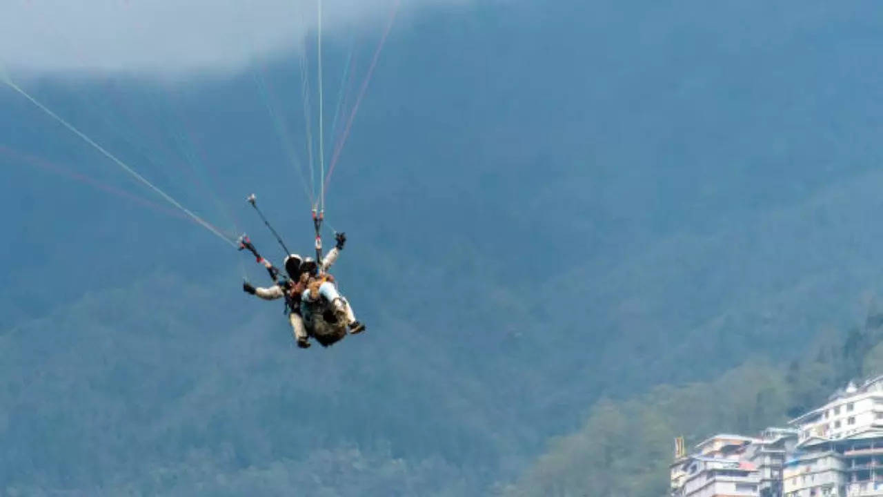 paragliding 