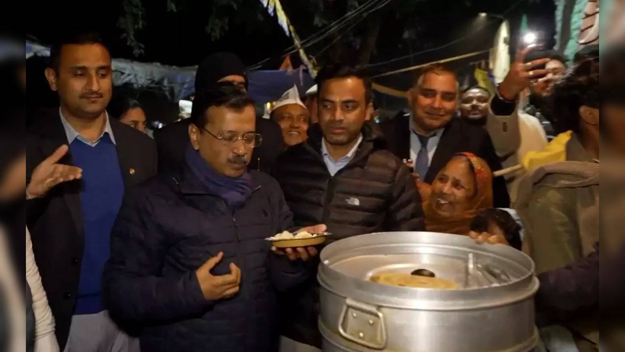 Kejriwal ate veg momo