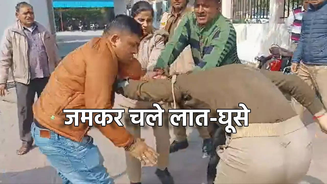 Police-Fight-Jhansi