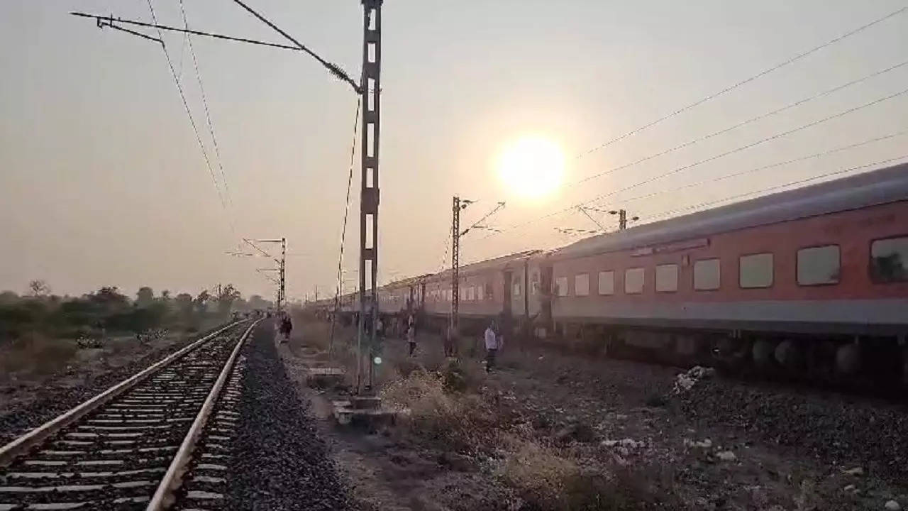 pushpak express accident