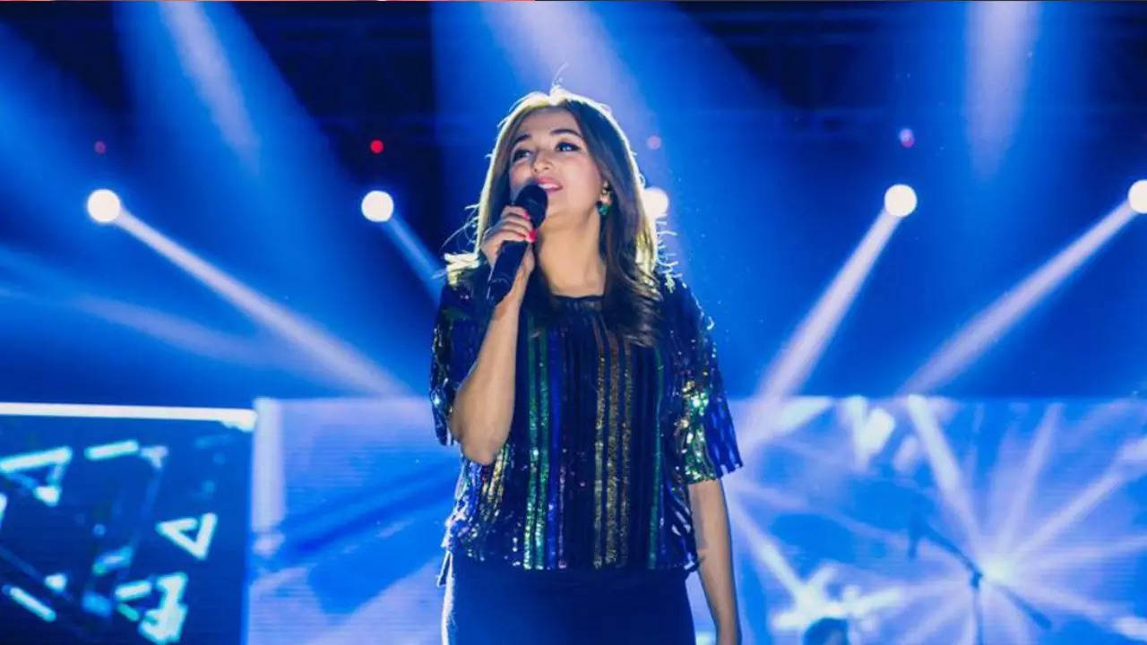 Monali Thakur Rushed to the Hospital