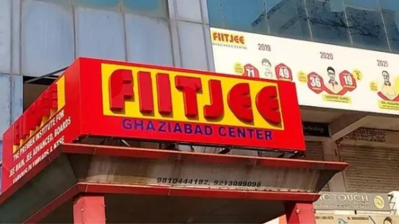 FIITJEE Coaching