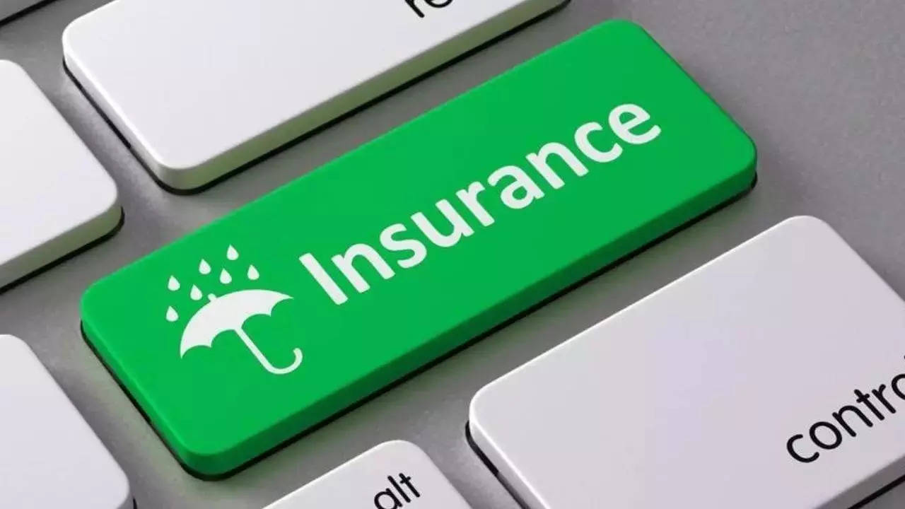 Insurance Budget 2025, GST on Insurance, Section 80D Tax Deduction